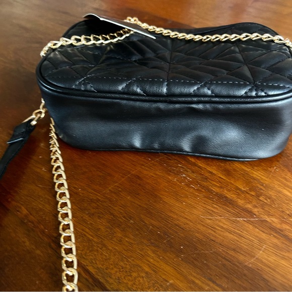 NEW Black Quilted faux leather crossbody / purse / handbag with gold hardware - Picture 6 of 9